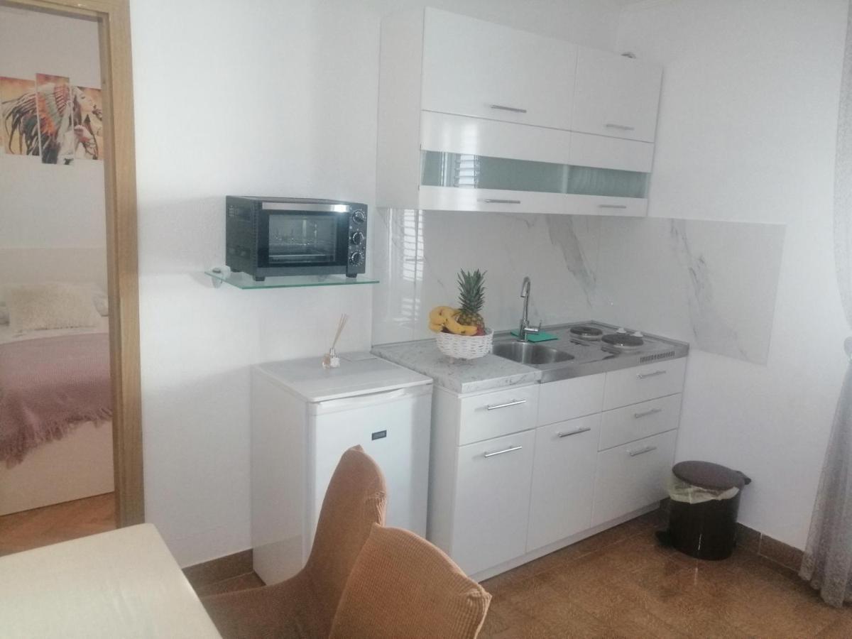 Appartement Apartman Ivo à Baška Voda Extérieur photo